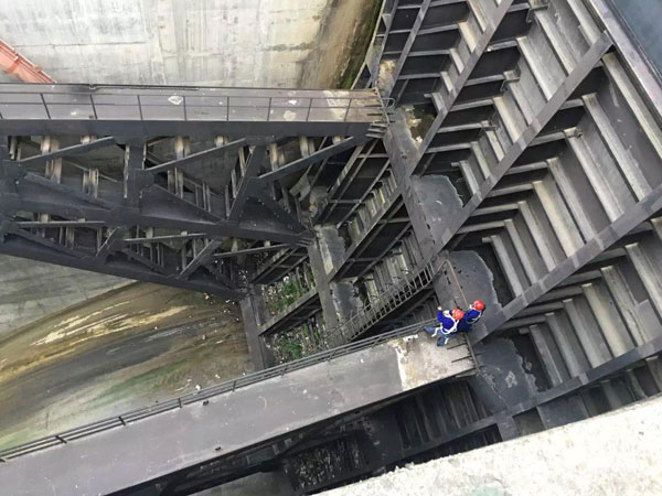 閘門水封更換、改造施工