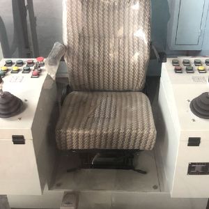 駕駛室聯動控制臺